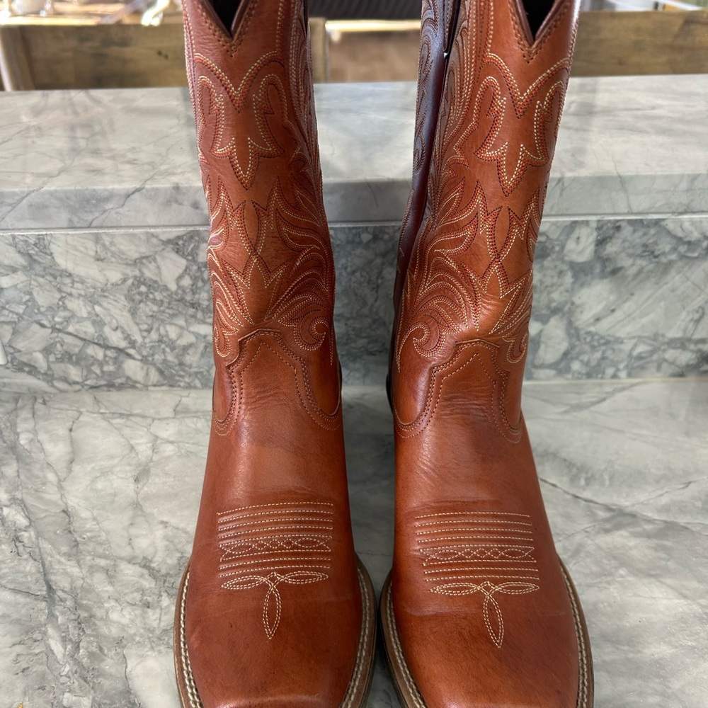 ARIAT Women’s Cowboy Boots 8.5- WORN ONCE!